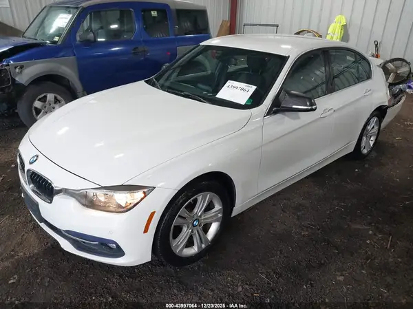 WBA8D9G39HNU65187 2017 BMW 3ER - Image 2