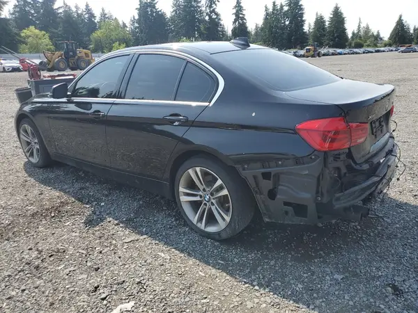 WBA8D9G39HNU65982 2017 BMW 3ER - Image 2