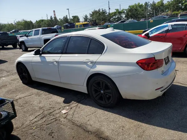 WBA8D9G3XHNU61729 2017 BMW 3ER - Image 2