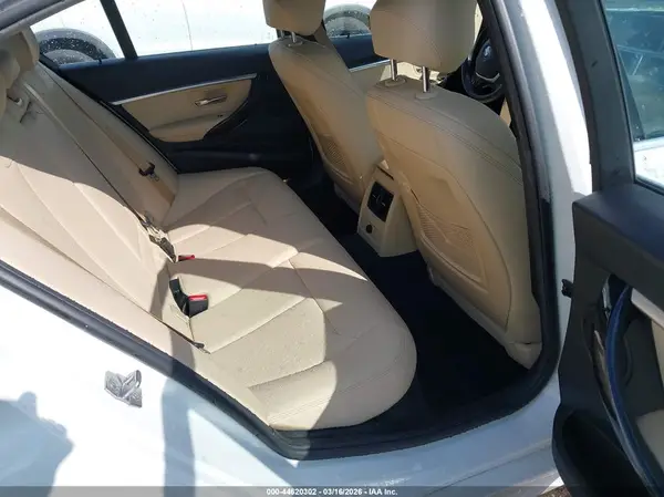 WBA8D9G3XHNU62010 2017 BMW 3ER - Image 8