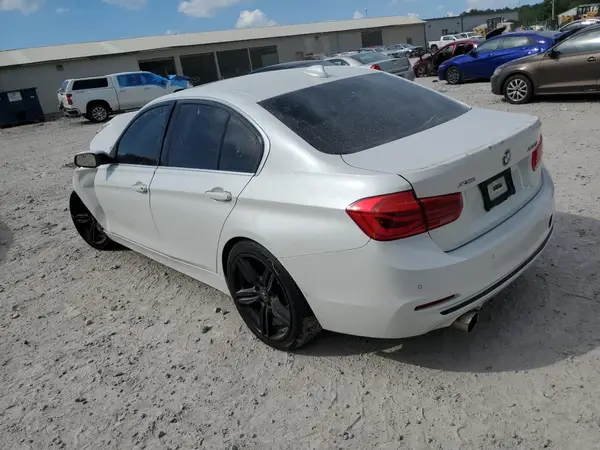WBA8D9G3XHNU62489 2017 BMW 3ER - Image 2