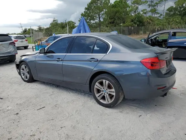 WBA8D9G3XHNU65912 2017 BMW 3ER - Image 2