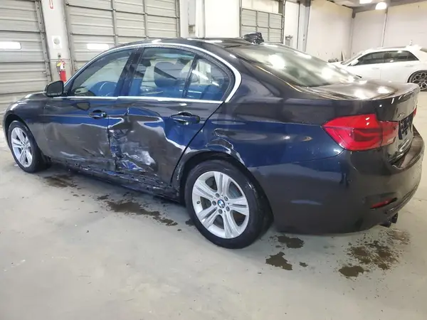 WBA8D9G50HNU59232 2017 BMW 3ER - Image 2