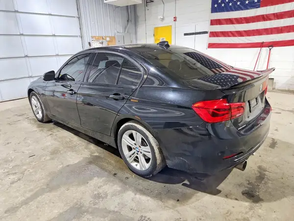 WBA8D9G50HNU59943 2017 BMW 3ER - Image 2