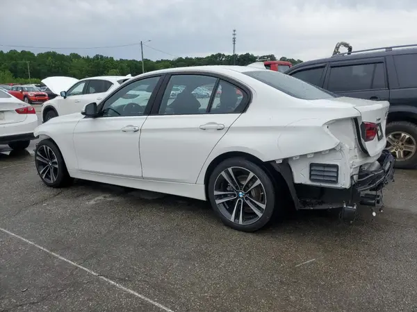 WBA8D9G50JNU66803 2018 BMW 3ER - Image 2