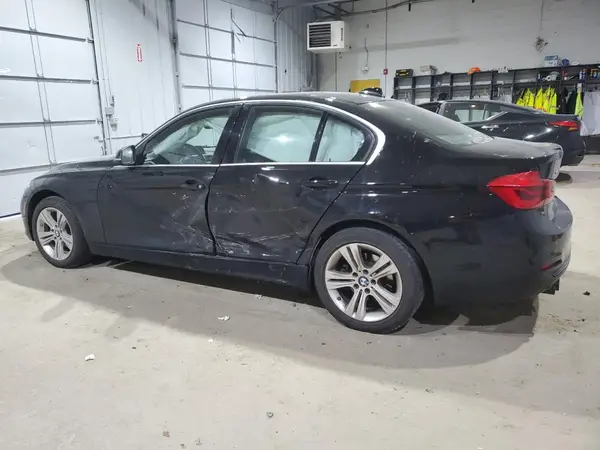 WBA8D9G50JNU67739 2018 BMW 3ER - Image 2