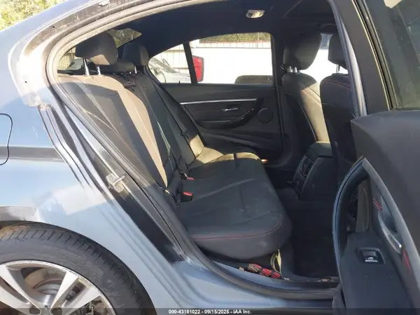 WBA8D9G50JNU69944 2018 BMW 3ER - Image 8
