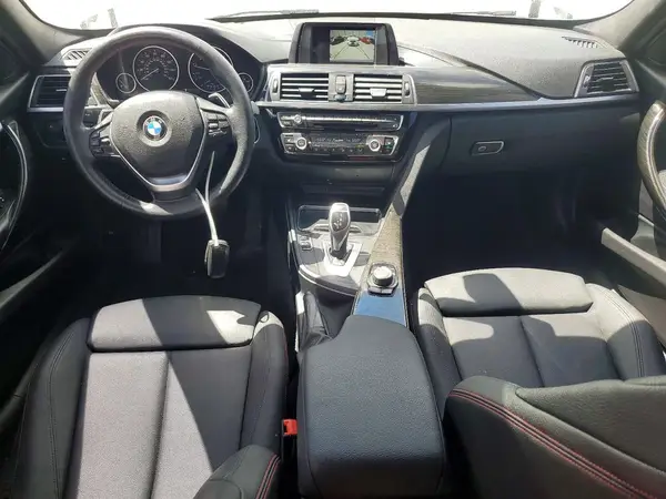 WBA8D9G50JNU72827 2018 BMW 3ER - Image 8