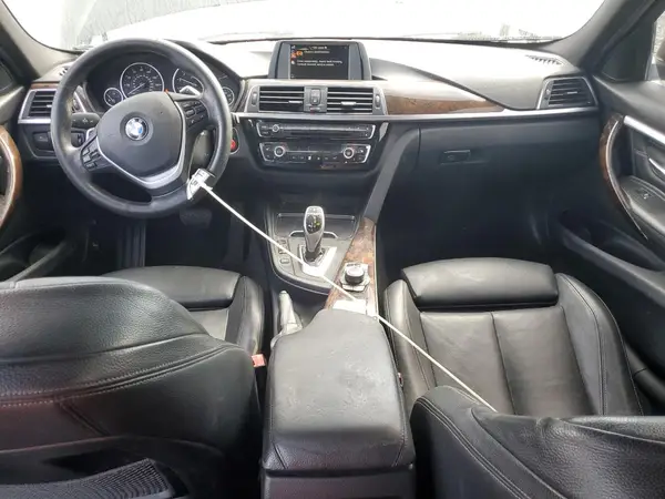 WBA8D9G51HNU58624 2017 BMW 3ER - Image 8