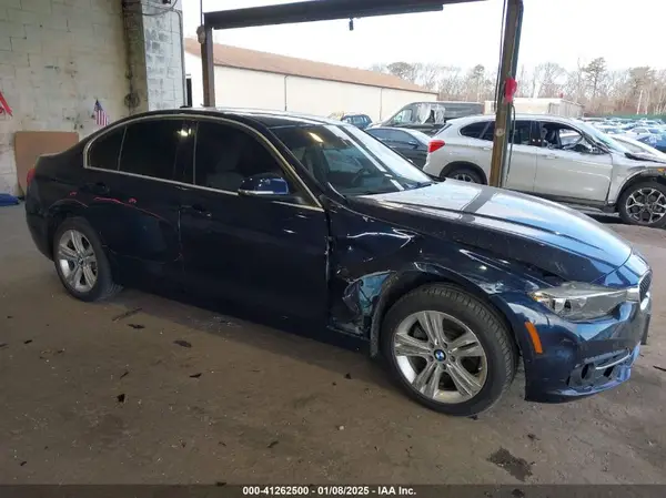 WBA8D9G51HNU60678 2017 BMW 3ER - Image 1