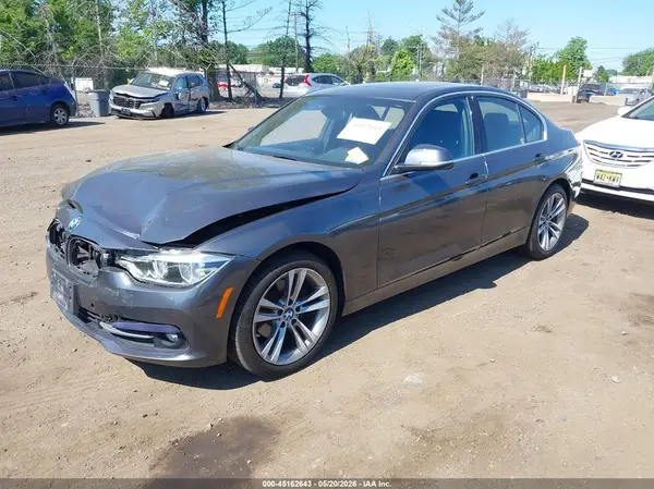 WBA8D9G51HNU60972 2017 BMW 3ER - Image 2