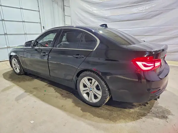 WBA8D9G51JNU66941 2018 BMW 3ER - Image 2