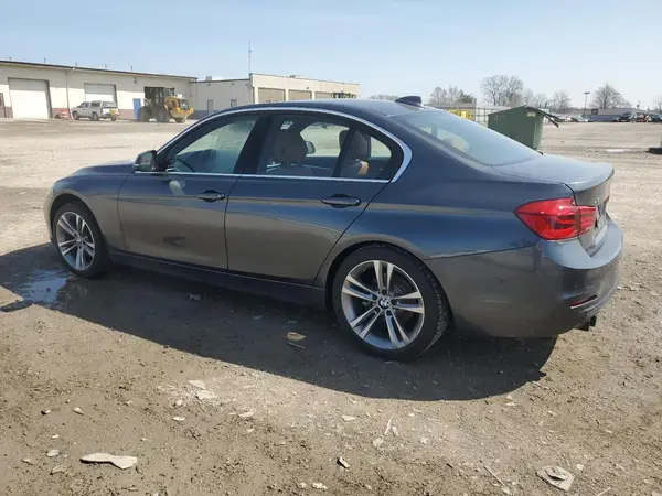 WBA8D9G51JNU67006 2018 BMW 3ER - Image 2