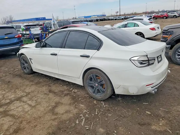 WBA8D9G51JNU67331 2018 BMW 3ER - Image 2