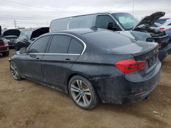WBA8D9G51JNU69905 2018 BMW 3ER - Image 2