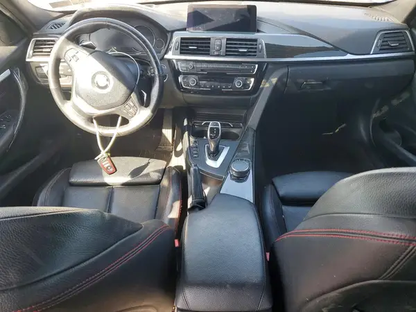WBA8D9G51JNU71329 2018 BMW 3ER - Image 8