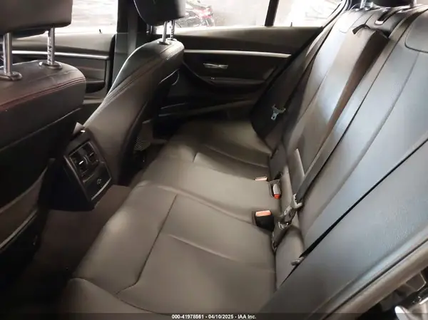 WBA8D9G51JNU72738 2018 BMW 3ER - Image 8