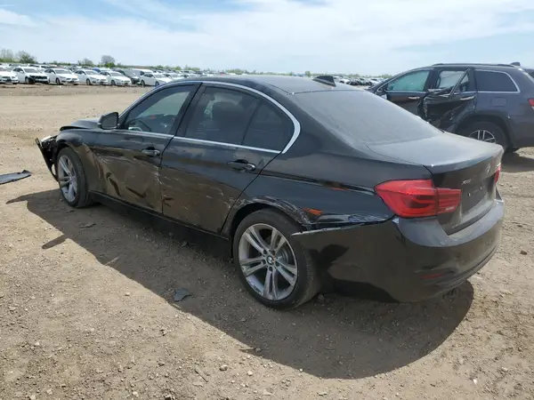 WBA8D9G52HNU58566 2017 BMW 3ER - Image 2