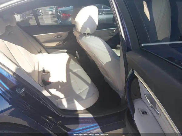 WBA8D9G52HNU59359 2017 BMW 3ER - Image 8