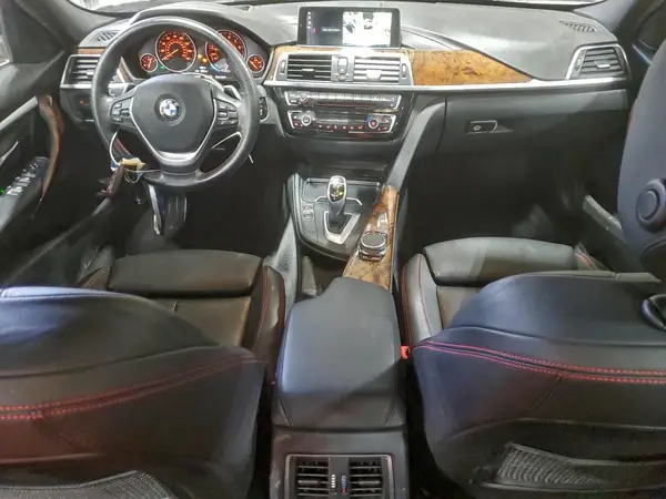 WBA8D9G52JNU67046 2018 BMW 3ER - Image 8