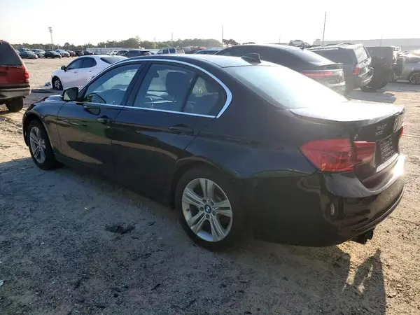 WBA8D9G52JNU68665 2018 BMW 3ER - Image 2