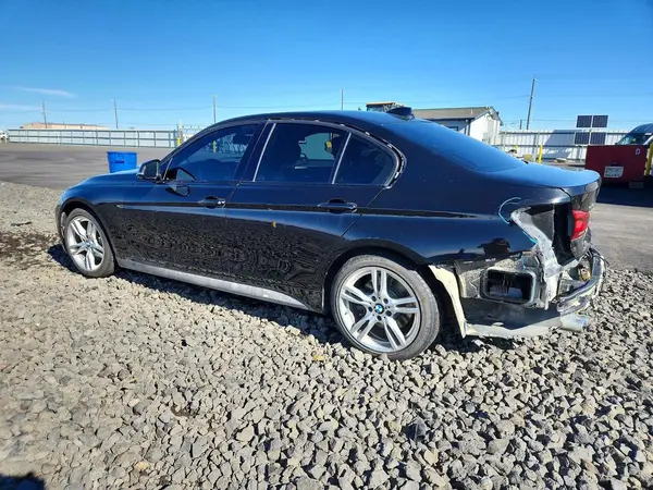 WBA8D9G52JNU71498 2018 BMW 3ER - Image 2