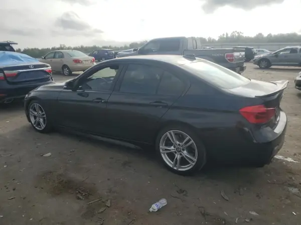 WBA8D9G52JNU72022 2018 BMW 3ER - Image 2