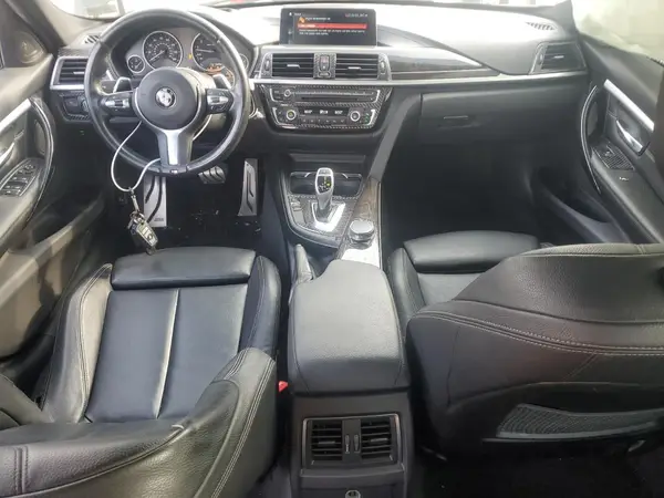 WBA8D9G52JNU72022 2018 BMW 3ER - Image 8
