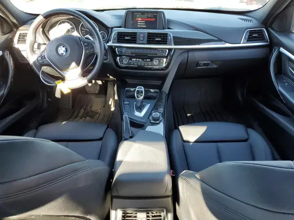 WBA8D9G52JNU72960 2018 BMW 3ER - Image 8