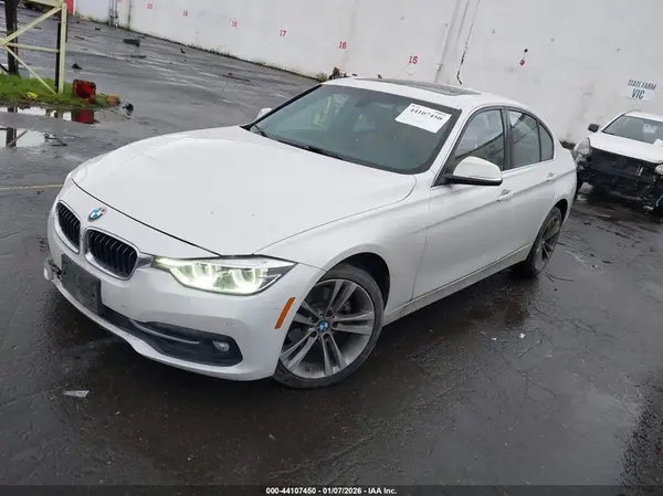 WBA8D9G53HNU59614 2017 BMW 3ER - Image 2