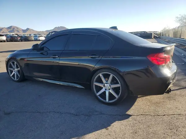 WBA8D9G53JNU67055 2018 BMW 3ER - Image 2