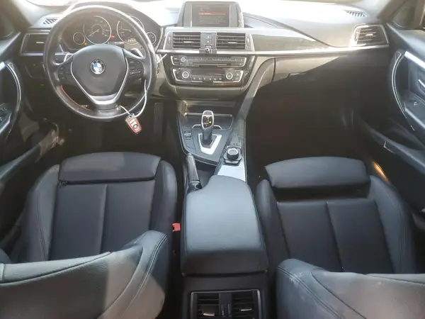 WBA8D9G53JNU67055 2018 BMW 3ER - Image 8