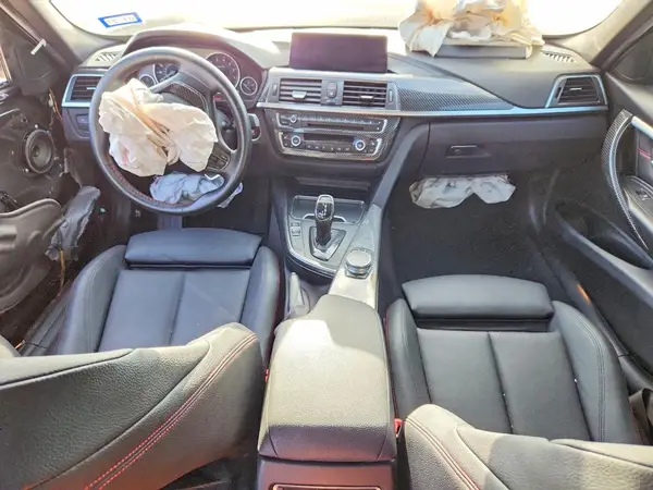 WBA8D9G53JNU69436 2018 BMW 3ER - Image 8