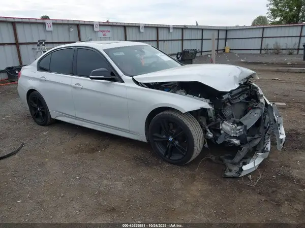 WBA8D9G53JNU70277 2018 BMW 3ER - Image 1