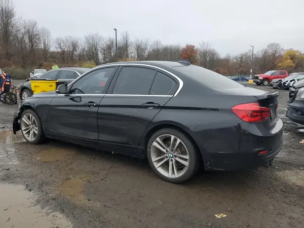 WBA8D9G53JNU71185 2018 BMW 3ER - Image 2
