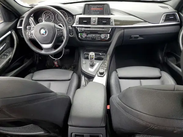 WBA8D9G53JNU72448 2018 BMW 3ER - Image 8