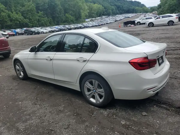 WBA8D9G54HNT91162 2017 BMW 3ER - Image 2