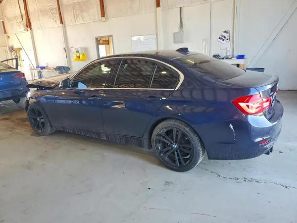 WBA8D9G54HNT91291 2017 BMW 3ER - Image 2