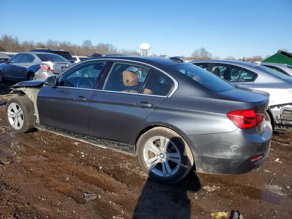 WBA8D9G54HNU60402 2017 BMW 3ER - Image 2