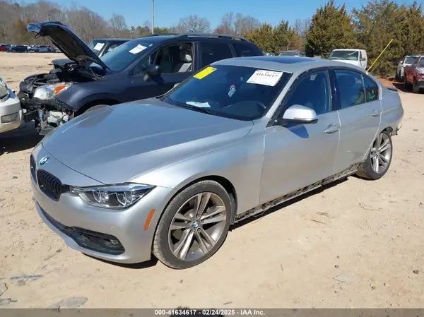 WBA8D9G54HNU60951 2017 BMW 3ER - Image 2