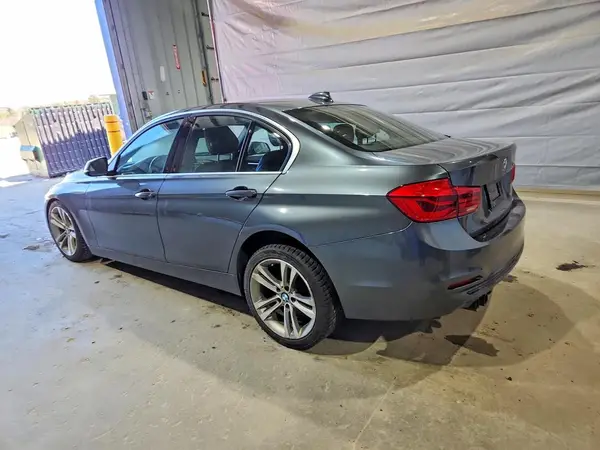 WBA8D9G54JNU66951 2018 BMW 3ER - Image 2