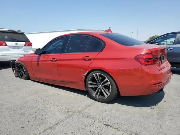 WBA8D9G54JNU67629 2018 BMW 3ER - Image 2