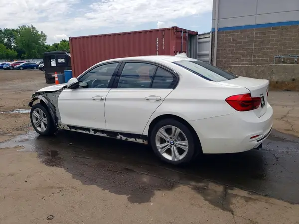 WBA8D9G54JNU68344 2018 BMW 3ER - Image 2