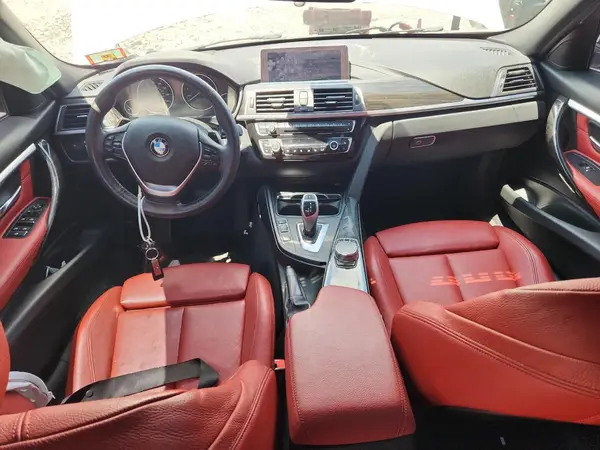 WBA8D9G54JNU69493 2018 BMW 3ER - Image 8