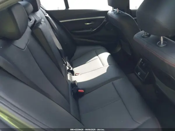 WBA8D9G54JNU70241 2018 BMW 3ER - Image 8