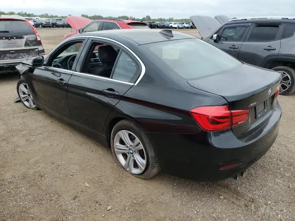 WBA8D9G54JNU70434 2018 BMW 3ER - Image 2