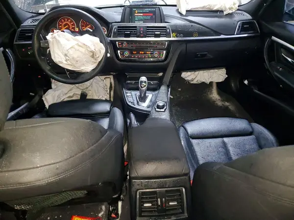 WBA8D9G54JNU70479 2018 BMW 3ER - Image 8