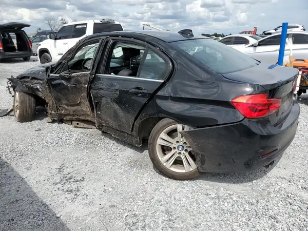 WBA8D9G54JNU71986 2018 BMW 3ER - Image 2