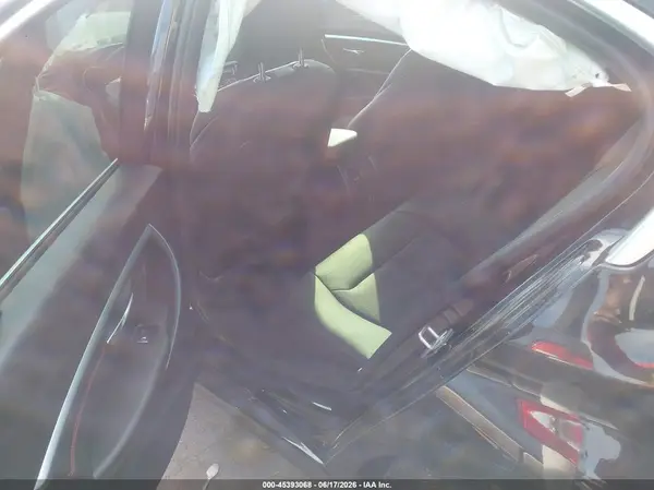 WBA8D9G54JNU72605 2018 BMW 3ER - Image 8