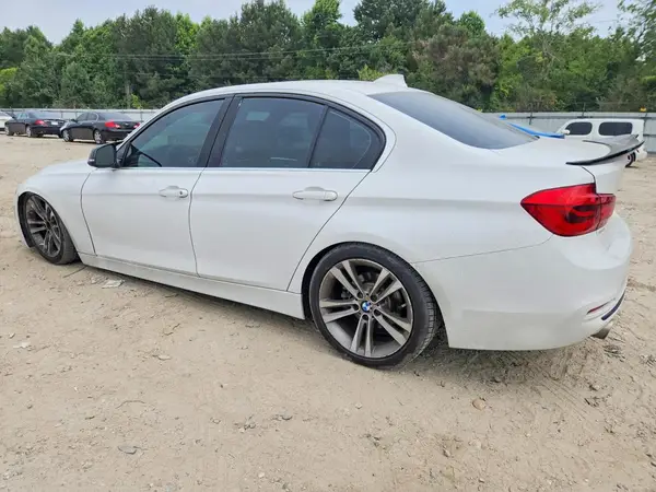 WBA8D9G55HNT90814 2017 BMW 3ER - Image 2